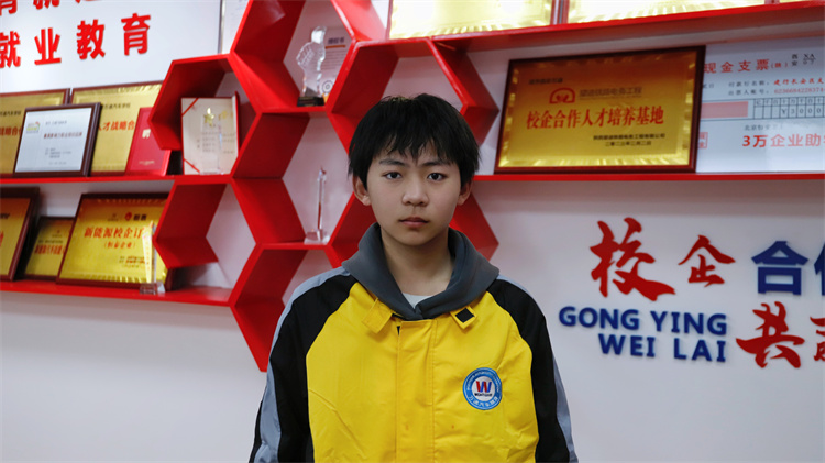 西安萬通小萌新徐熙皓：從迷茫中專生到西安萬通追夢(mèng)人，技術(shù)改變命運(yùn)！