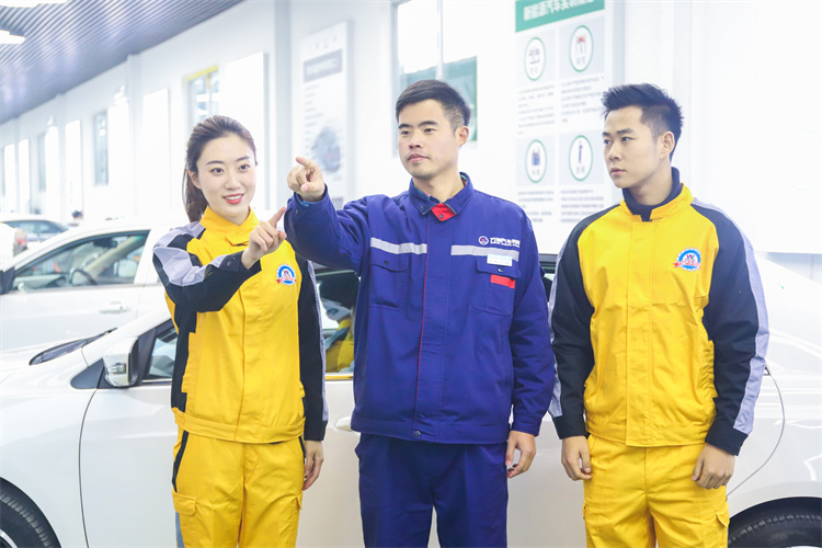 看這兒！汽車(chē)類(lèi)專(zhuān)業(yè)2025九大就業(yè)方向！