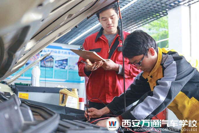 西安萬通學(xué)子接受'企業(yè)技術(shù)總監(jiān)階段達標(biāo)考核'
