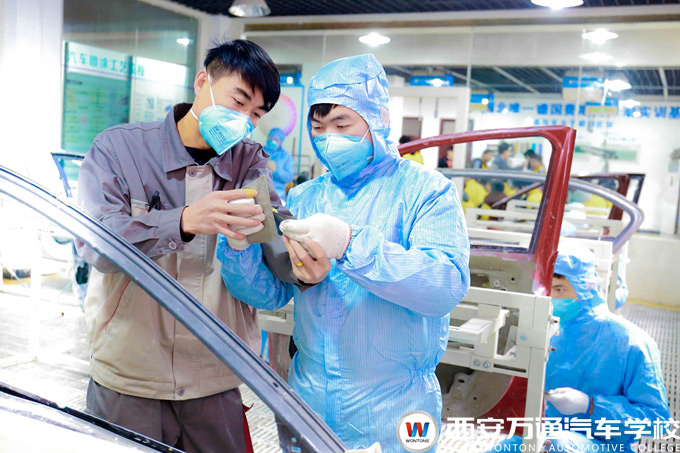 西安萬通汽車學(xué)校授課老師