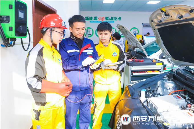 西安萬通跟你聊聊近期汽車行業(yè)發(fā)展的那些事