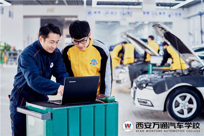 新能源補(bǔ)貼政策延期，汽車行業(yè)發(fā)展勢(shì)頭強(qiáng)勁