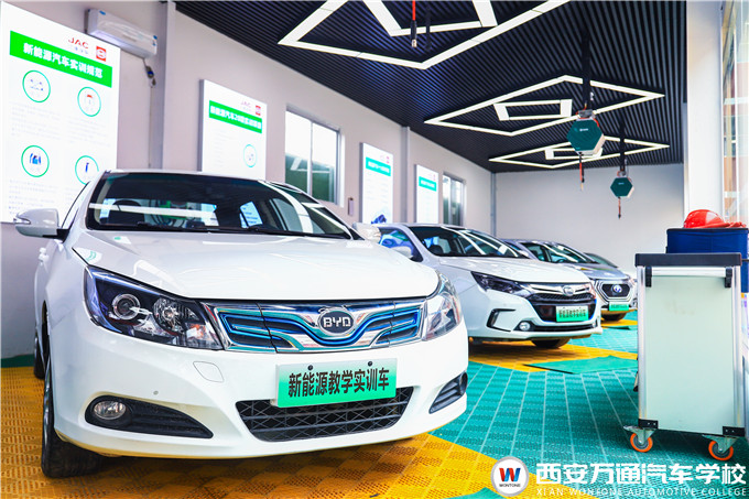新能源汽車發(fā)展勢如破竹，萬通汽車緊跟時代腳步