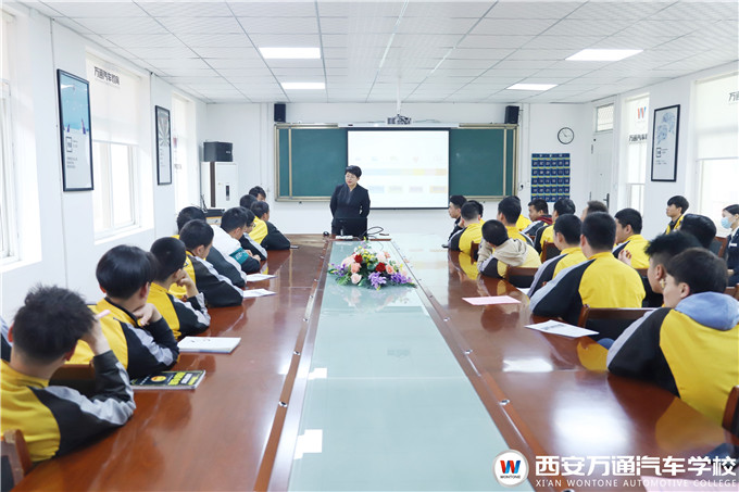 西安萬(wàn)通人才預(yù)選會(huì)火熱開(kāi)啟，短期專業(yè)就業(yè)潮！