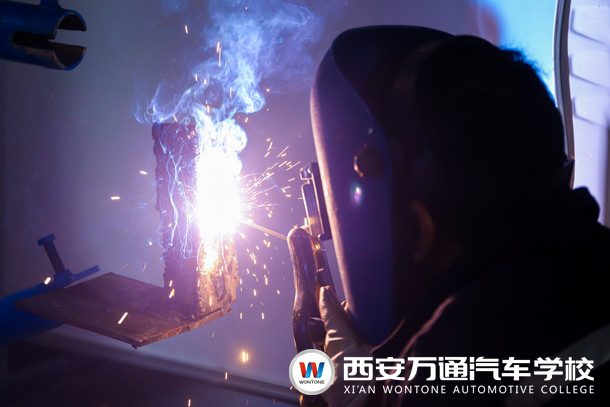 新手30天精通焊接技術(shù)|西安萬通秋季焊接班火熱報名中！