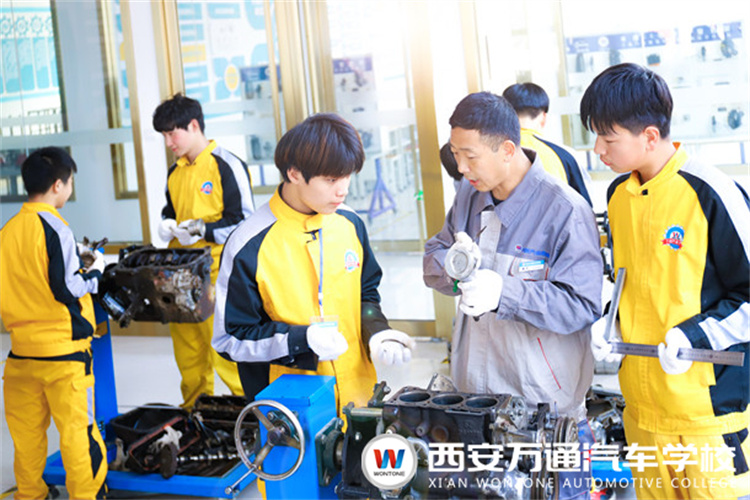 2021打工返鄉(xiāng)學(xué)技術(shù)，西安萬通邀請您來校考察選專業(yè)！
