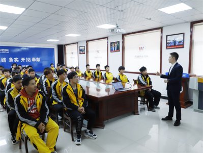 校企合作“職”遇新發(fā)展，學(xué)子優(yōu)先就業(yè)贏未來 ——車之潔到我校開展專場招聘